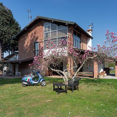 Bed and Breakfast Cascina cattabreghetta Pombia Esterno foto