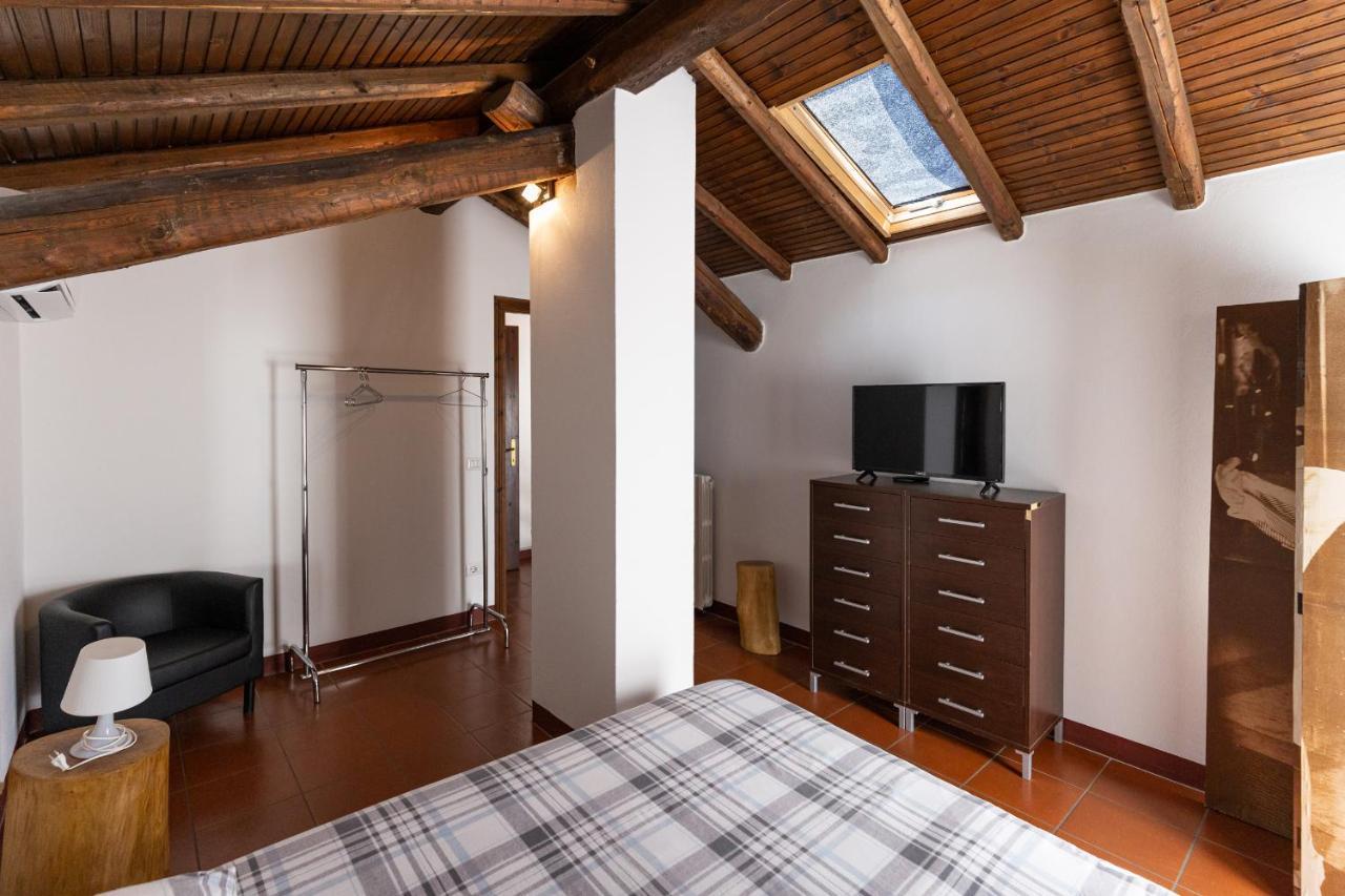 Bed and Breakfast Cascina cattabreghetta Pombia Esterno foto