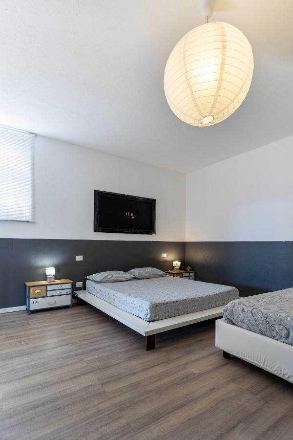 Bed and Breakfast Cascina cattabreghetta Pombia Esterno foto