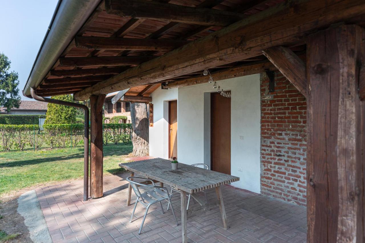 Bed and Breakfast Cascina cattabreghetta Pombia Esterno foto