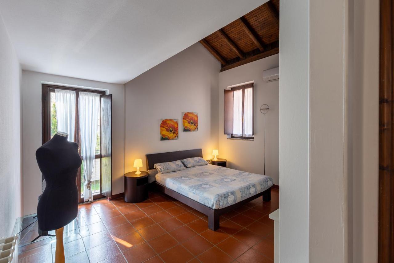 Bed and Breakfast Cascina cattabreghetta Pombia Esterno foto